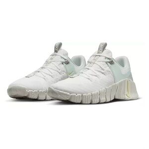 Nike Women’s Free Metcon 5 Training Shoe Size 9.5